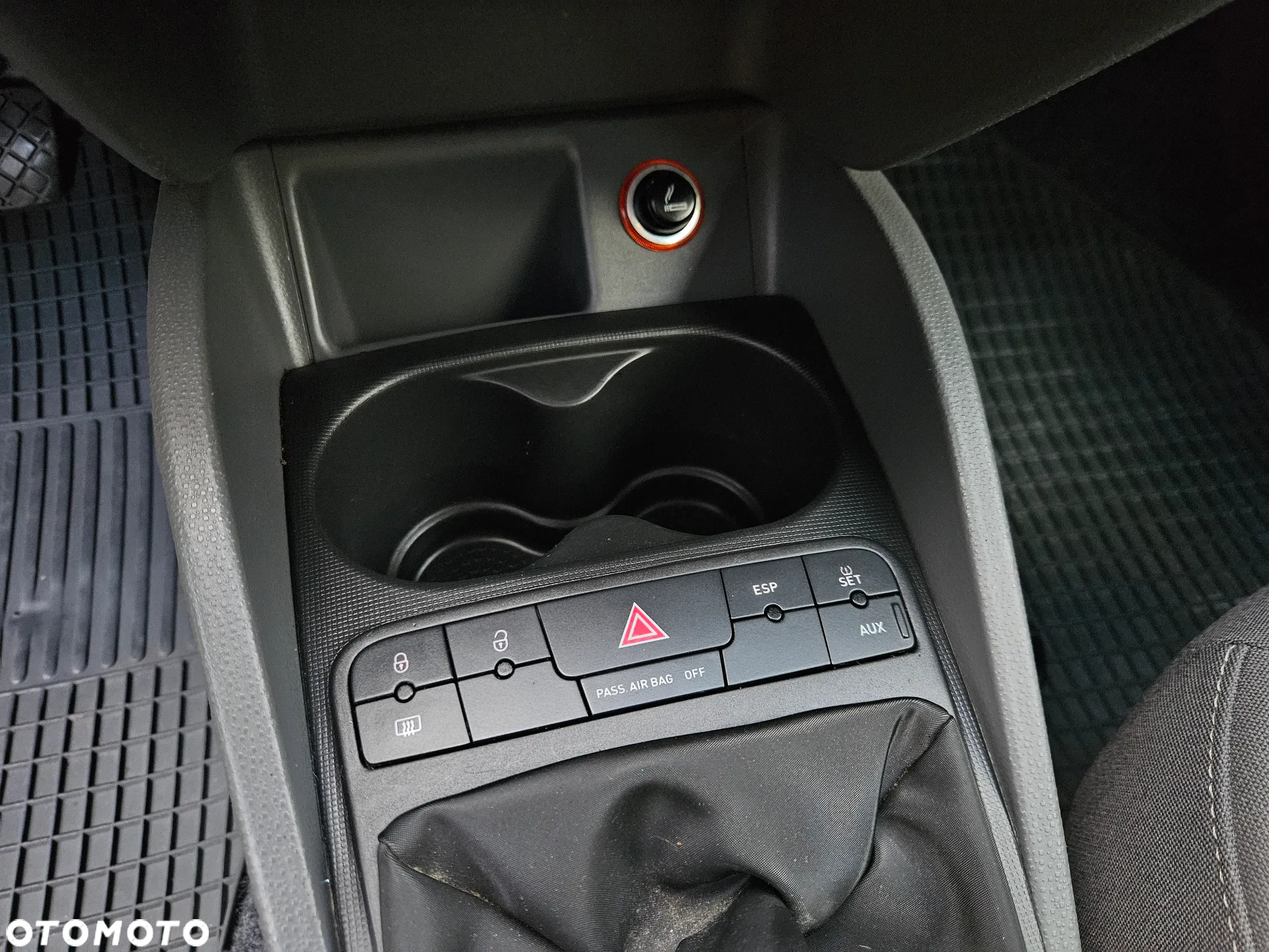 Seat Ibiza 1.6 16V Stylance - 19