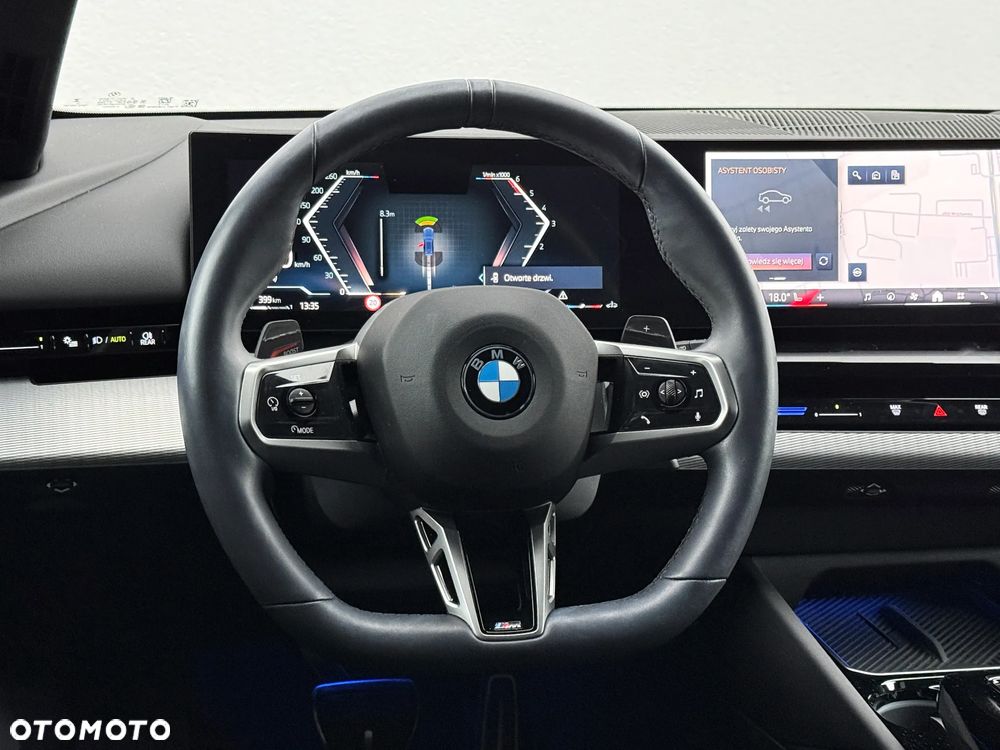 BMW Seria 5 520d xDrive - 17