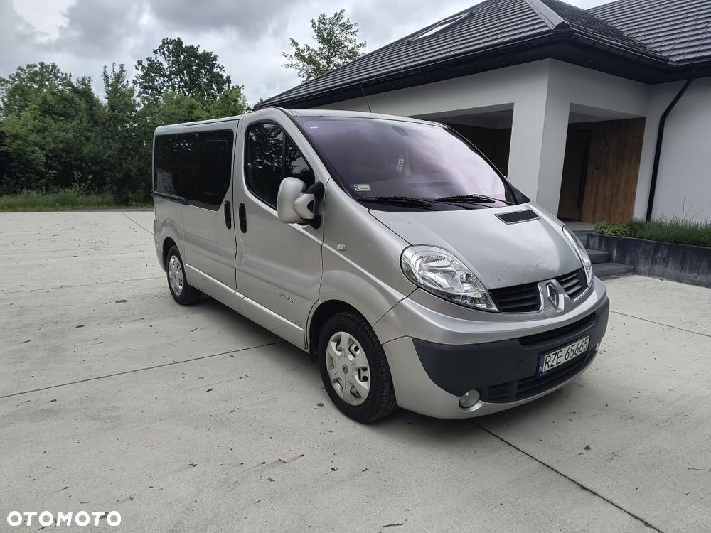 Renault Trafic - 2