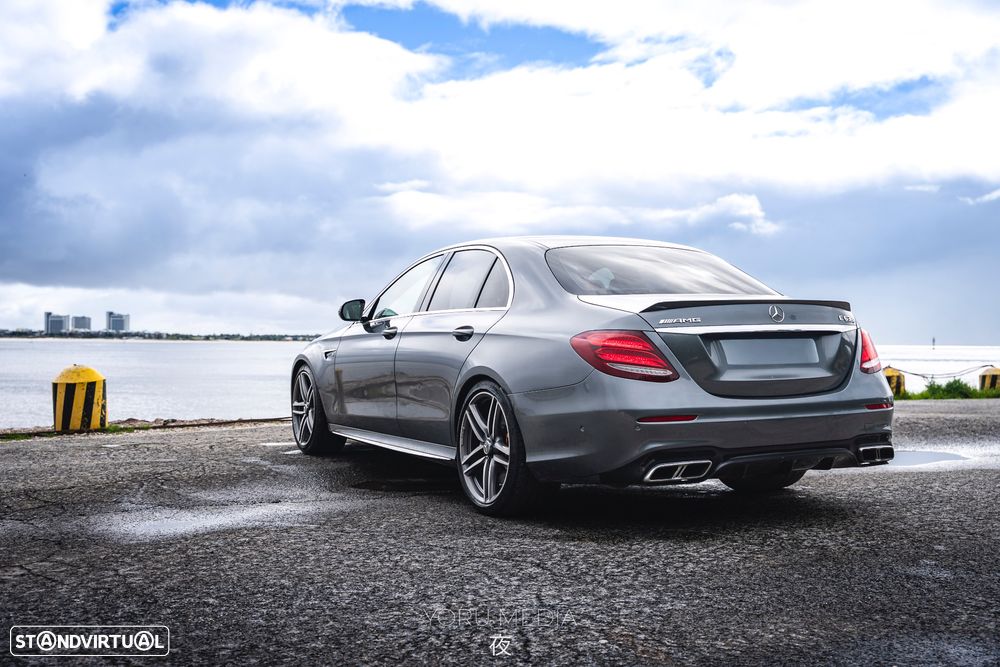 Mercedes-Benz E 63 AMG S 4Matic+ 9G-TRONIC - 5