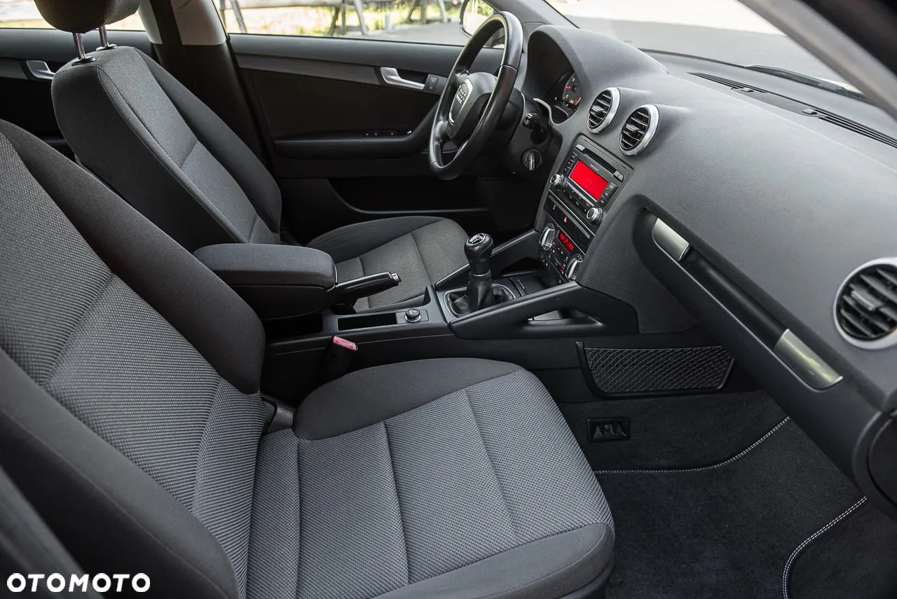 Audi A3 1.8 TFSI Ambiente - 28