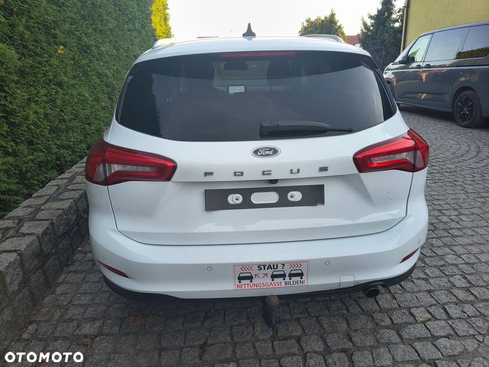 Ford Focus - 32