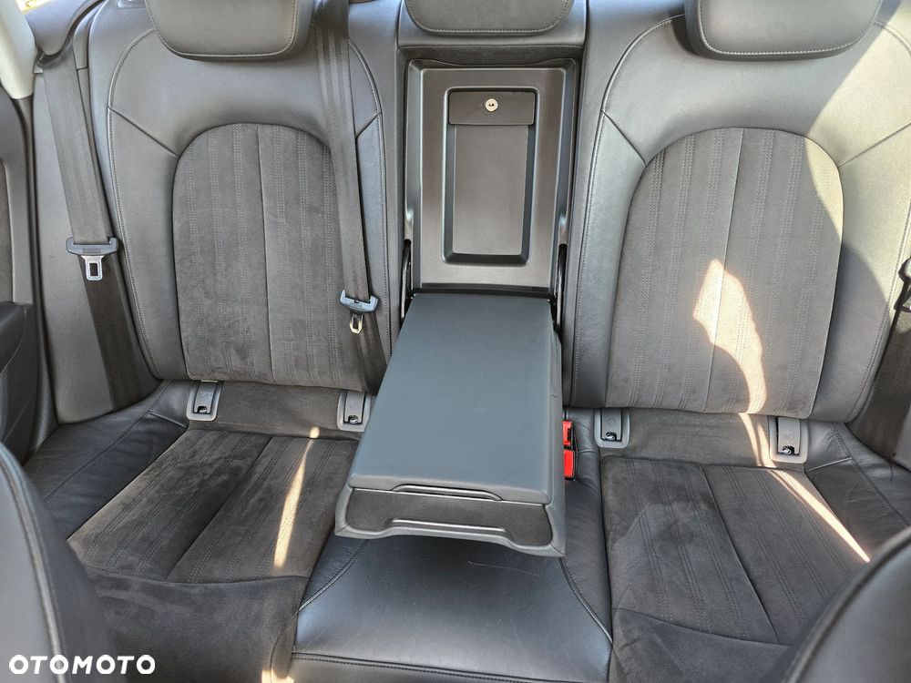 Audi A6 Limousine 2.0 TDI Ultra DPF S tronic - 12