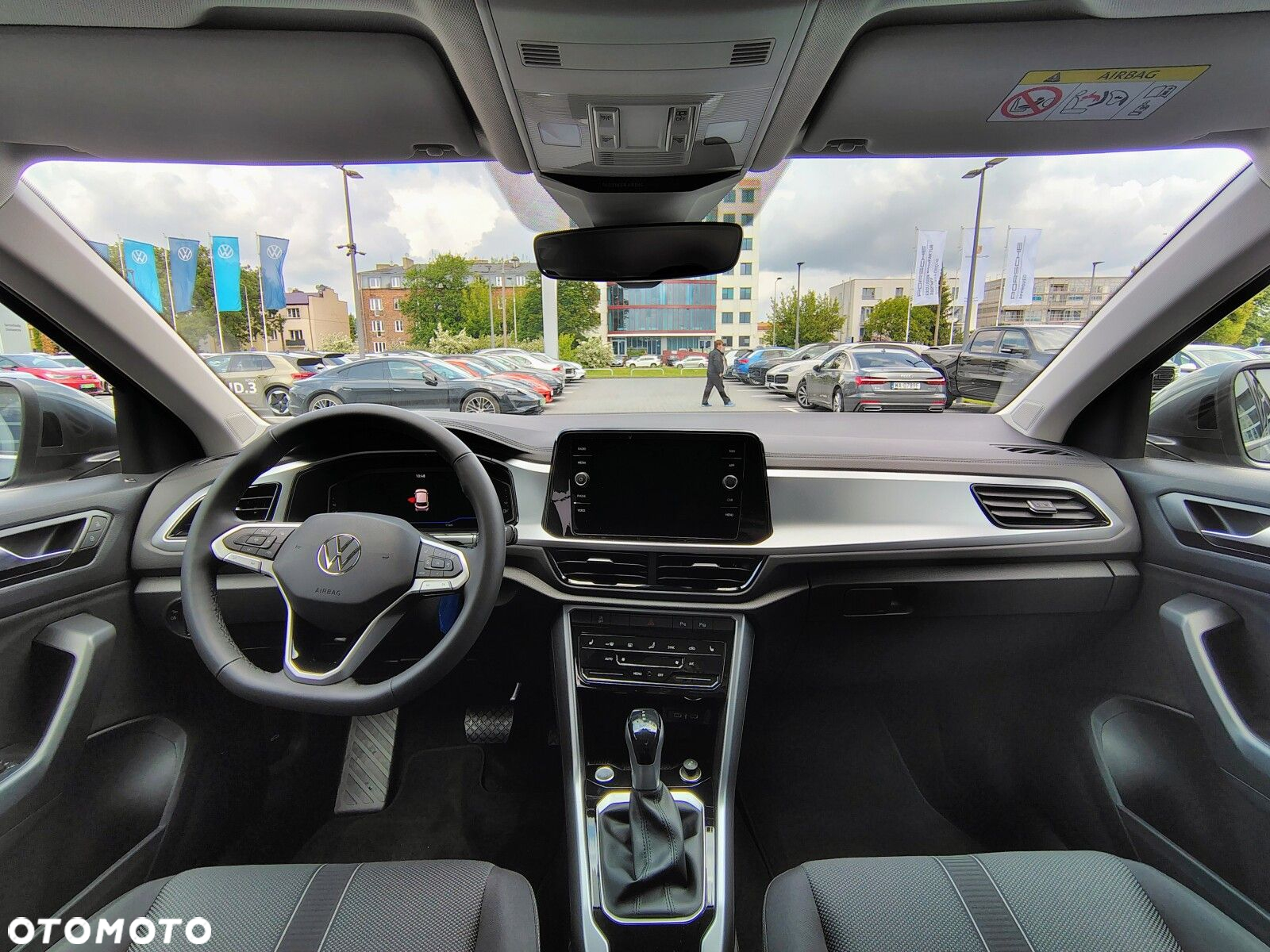 Volkswagen T-Roc - 22