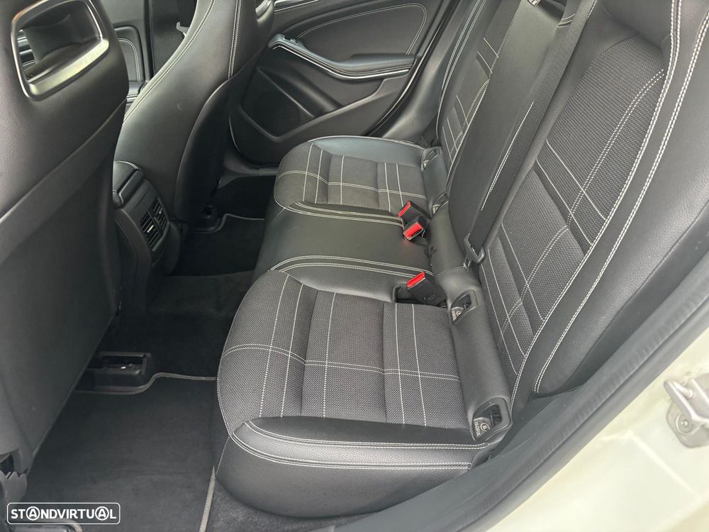 Mercedes-Benz A 180 d Urban - 16