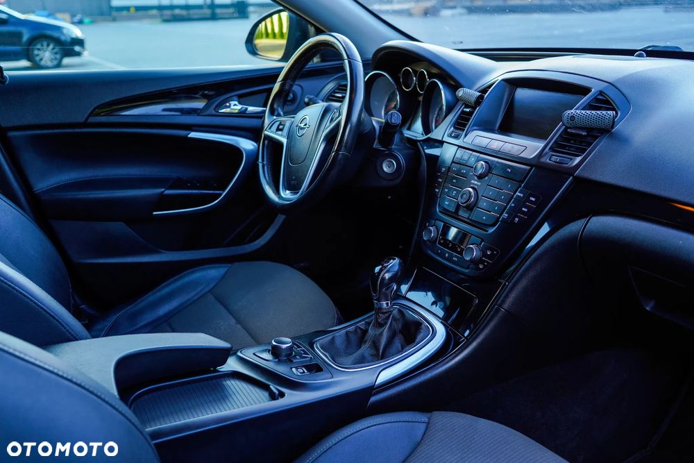 Opel Insignia 2.0 T Cosmo 4x4 - 11