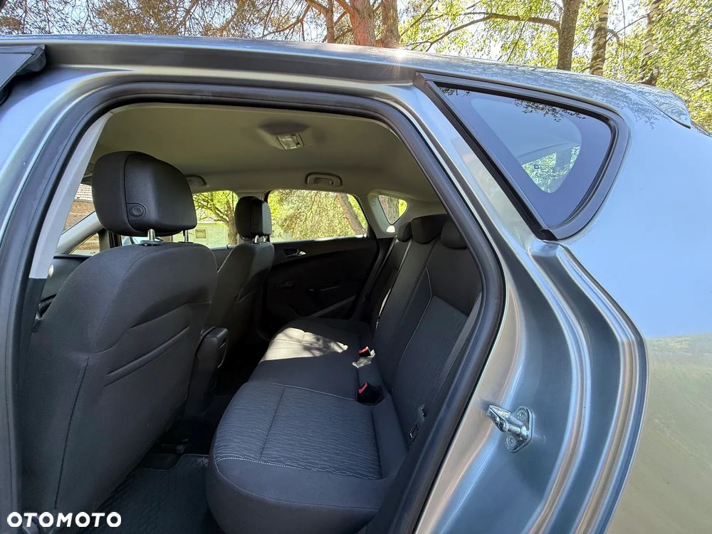 Opel Astra 1.4 Turbo - 21