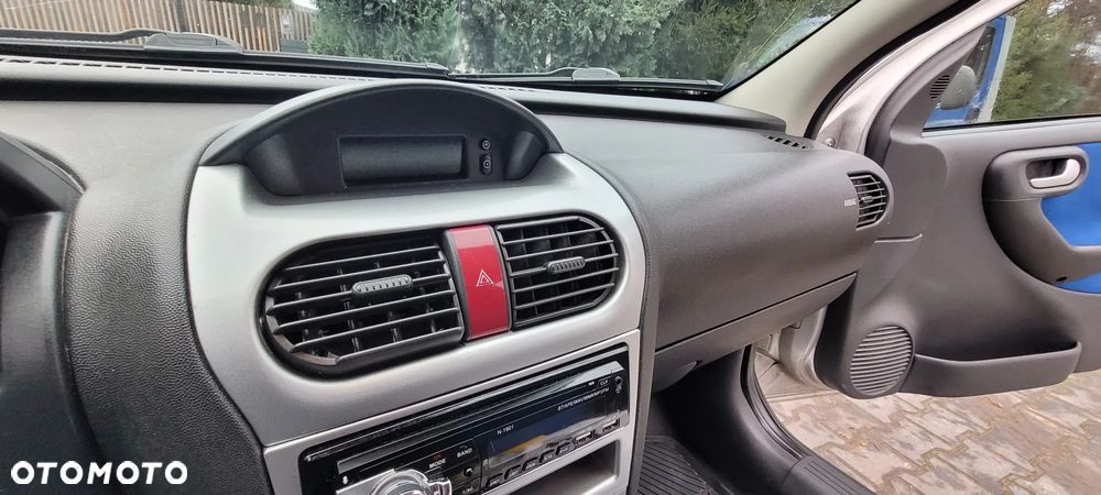 Opel Corsa 1.2 16V Catch me now - 28