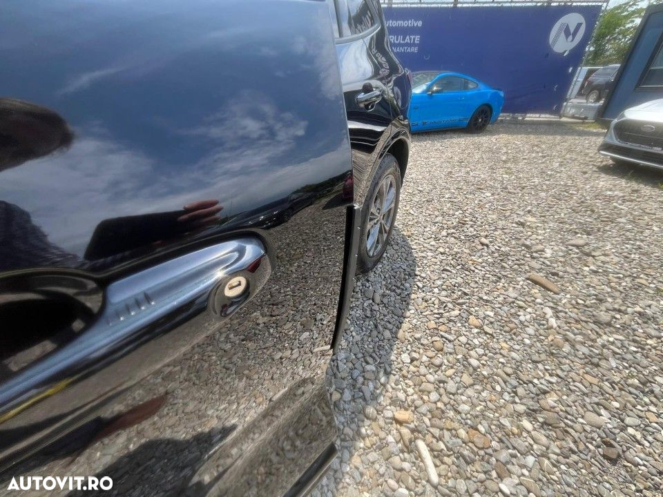 Ford Kuga - 10