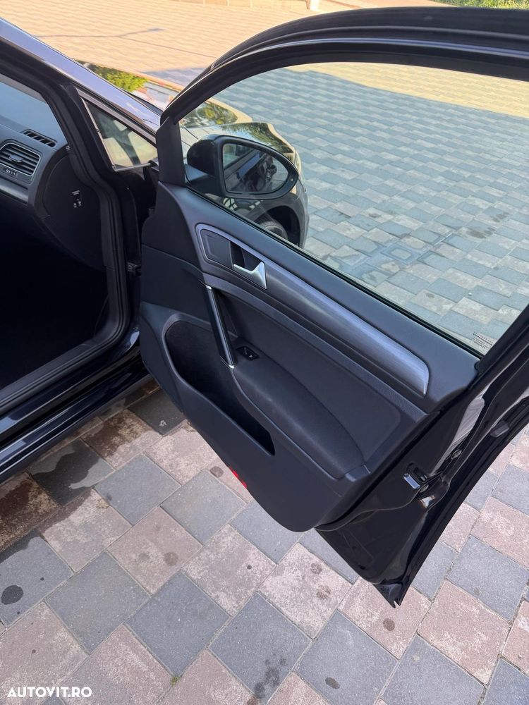 Volkswagen Golf - 4