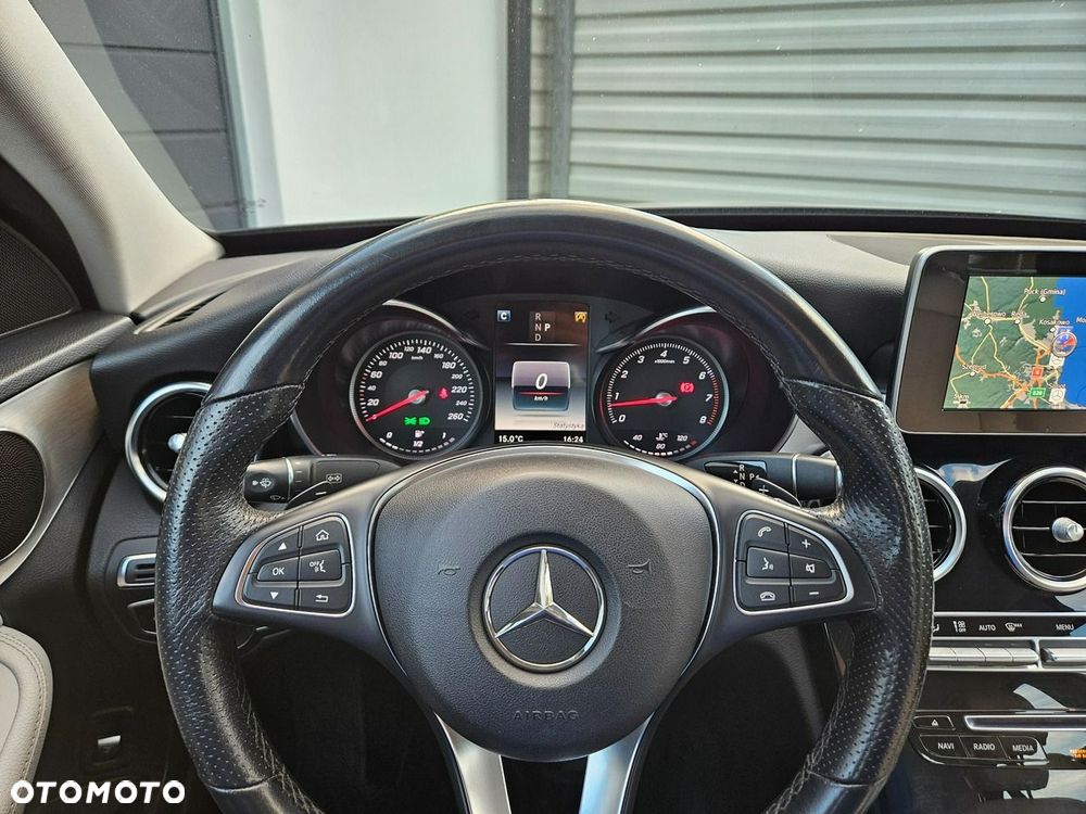 Mercedes-Benz Klasa C 180 9G-TRONIC Exclusive - 39