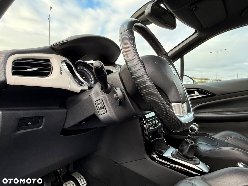 Citroën DS3 THP 155 Ultra-Prestige - 18