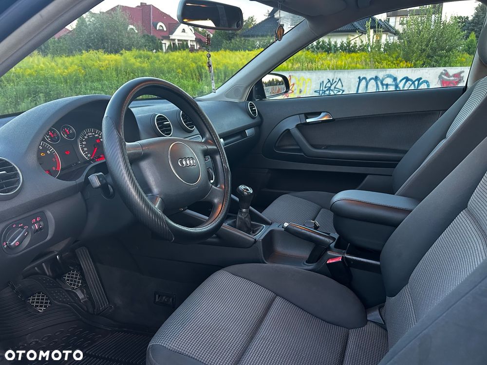 Audi A3 3-drzwiowe 1.6 Ambiente - 8