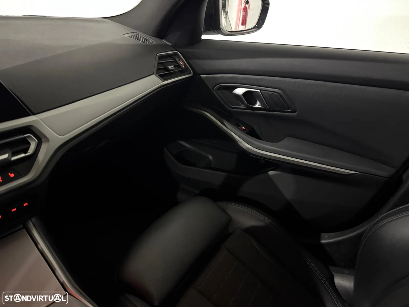 BMW 320 d Pack M Auto - 29