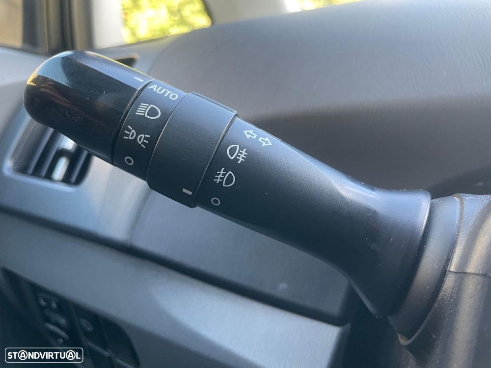 Toyota Prius 1.8 Exclusive - 16