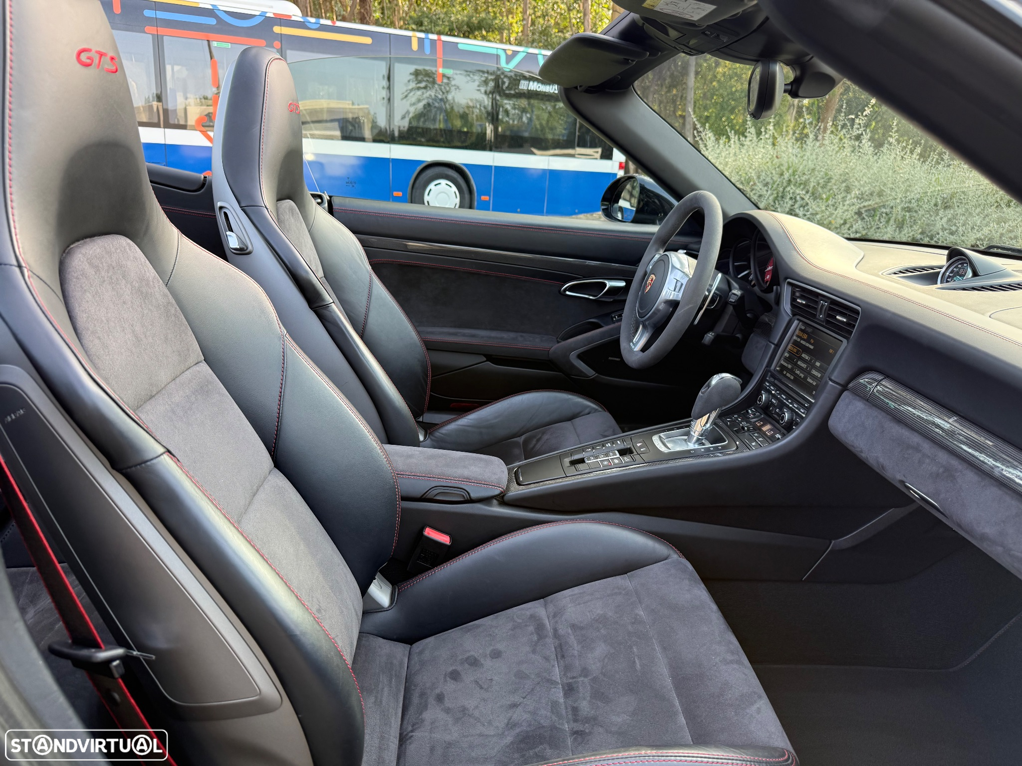 Porsche 911 (991) Carrera 4 GTS PDK - 25