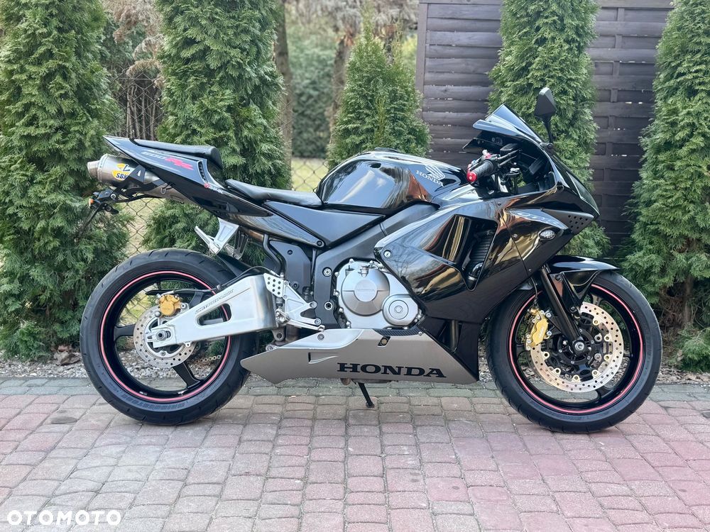 Honda CBR - 3