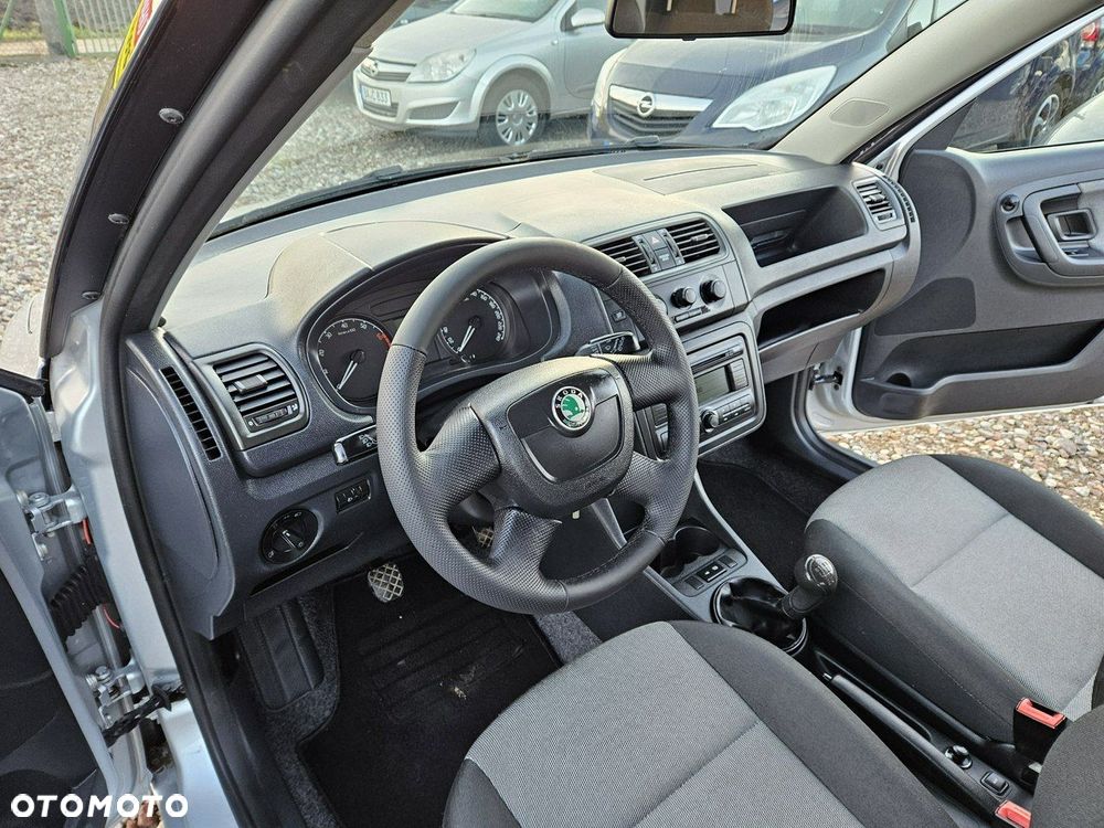 Skoda Fabia - 8
