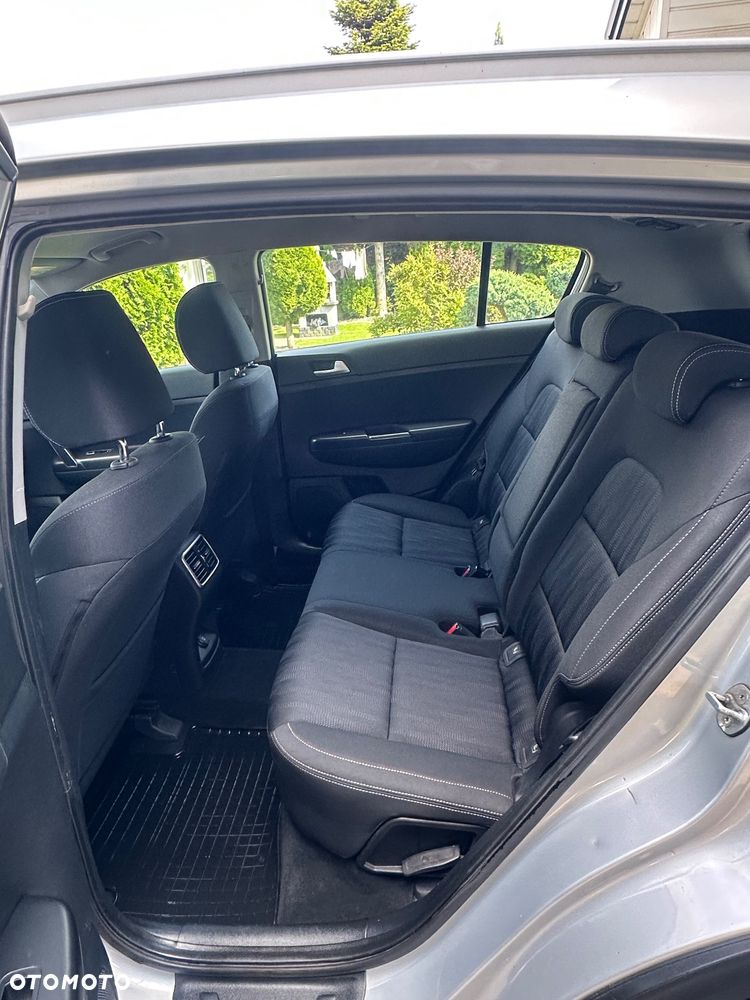 Kia Sportage 1.6 T-GDI Business Line 4WD - 27