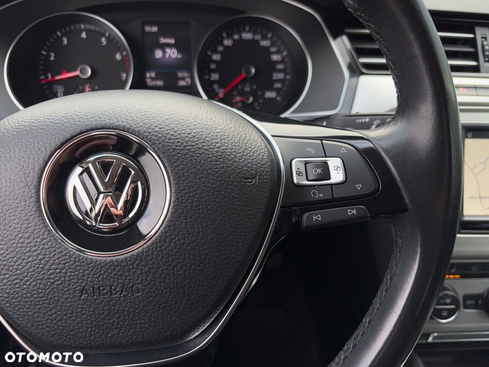 Volkswagen Passat 1.8 TSI BMT Comfortline - 13