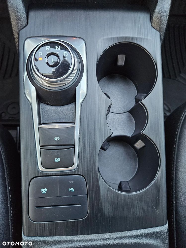 Ford Kuga 2.5 Duratec FHEV TITANIUM - 32