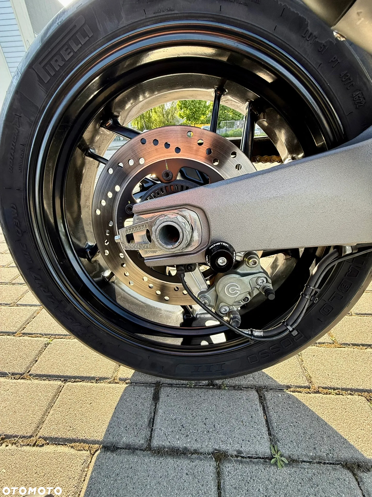 Ducati Monster - 10