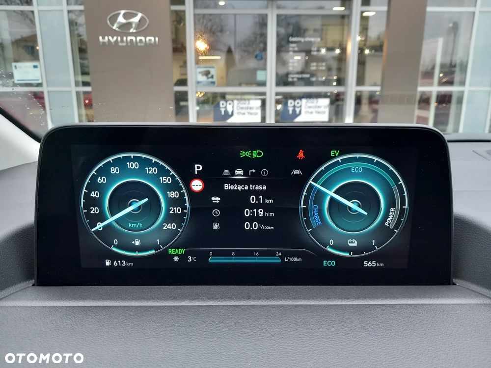 Hyundai Staria 1.6 T-GDI HEV Smart VIP - 25