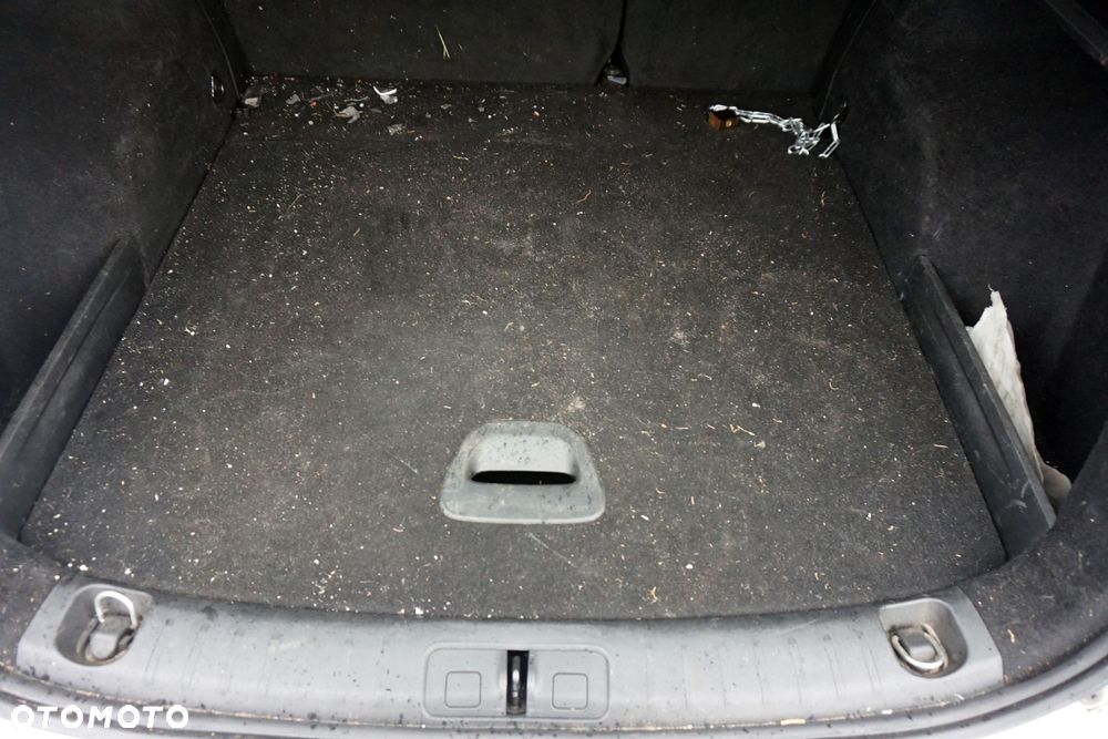 PODŁOGA WYKŁADZINA BAGAŻNIKA TIPO II 356 KOMBI  FIAT 2016-2020 - 1