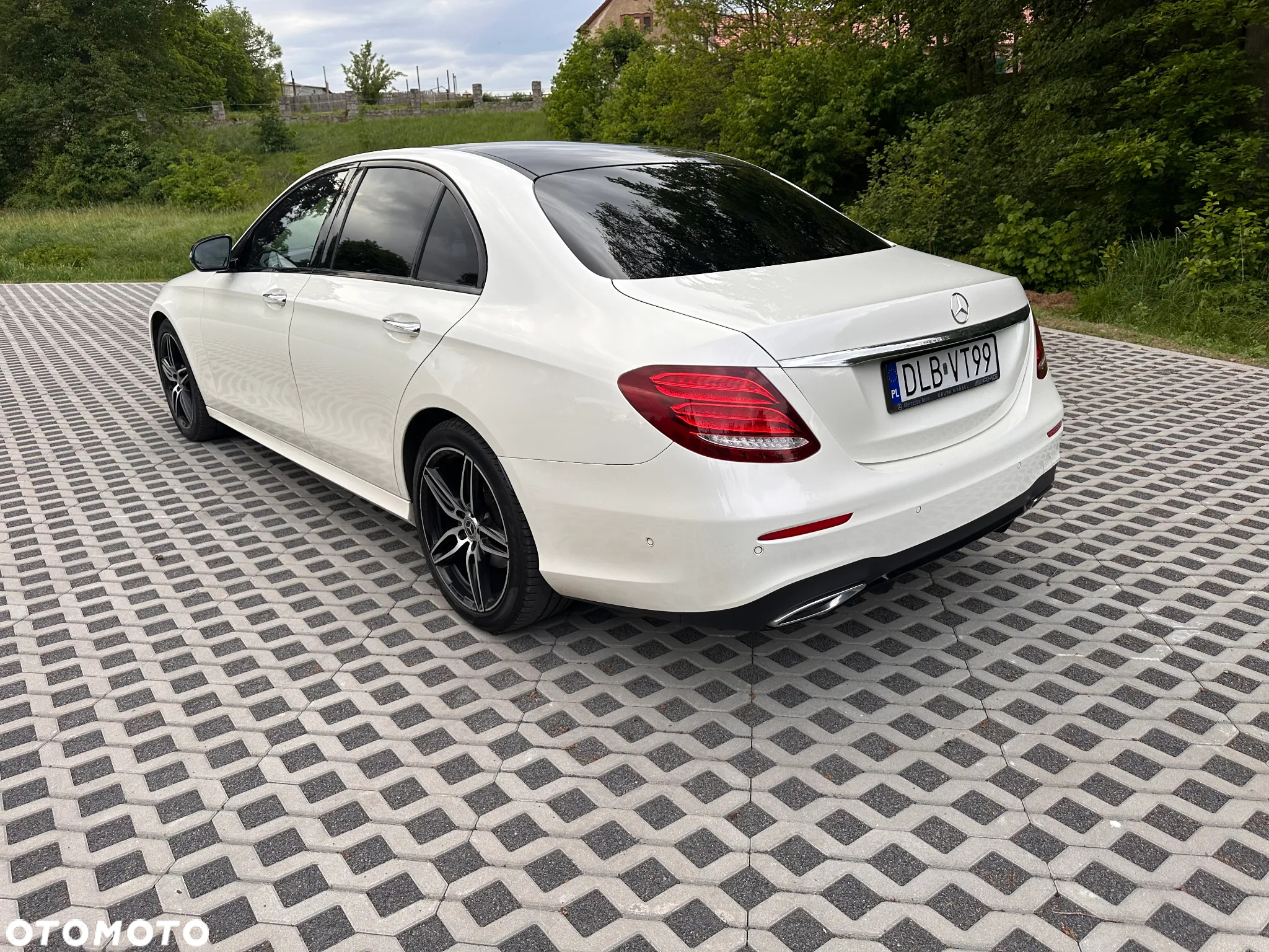 Mercedes-Benz Klasa E 220 d 4-Matic 9G-TRONIC - 3