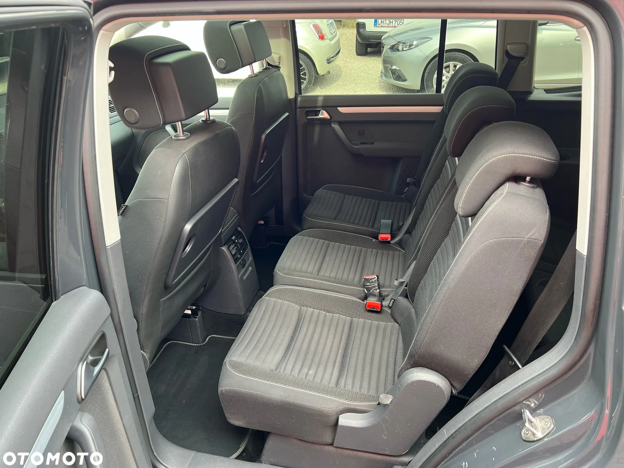 Volkswagen Touran 1.6 TDI DPF DSG Cup - 23