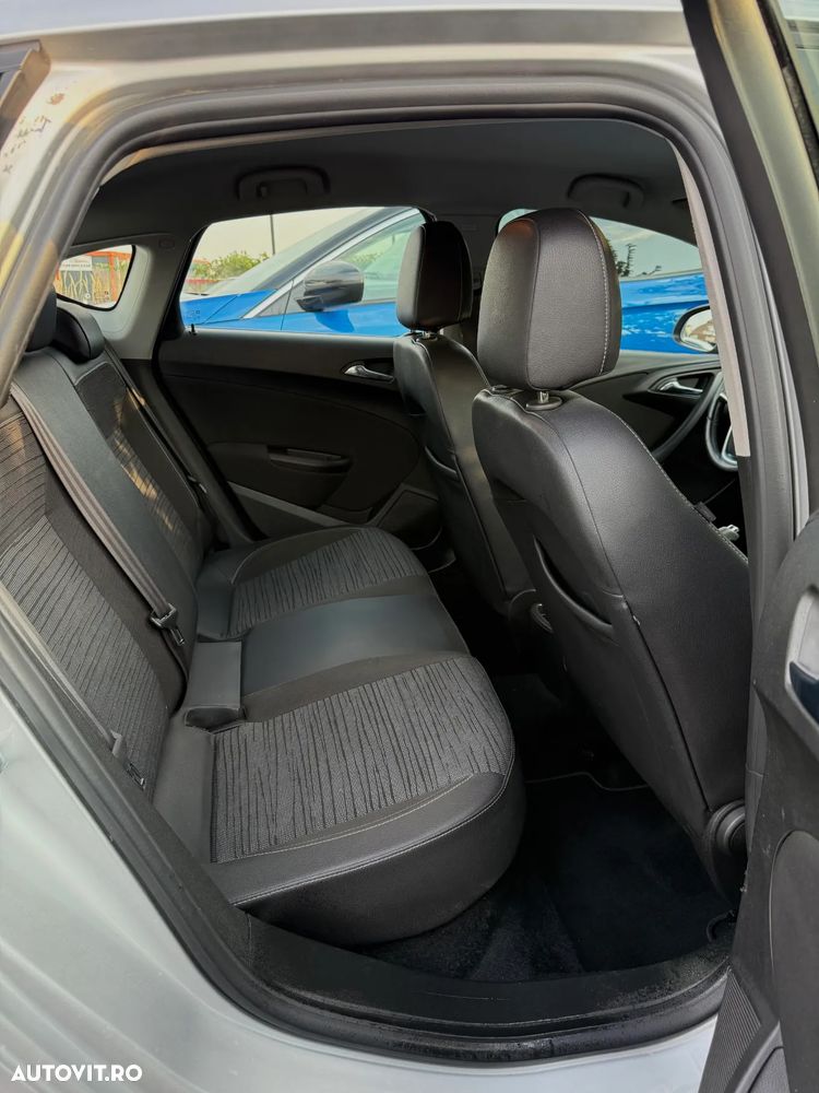 Opel Astra 1.4 ECOTEC Turbo Selection - 15