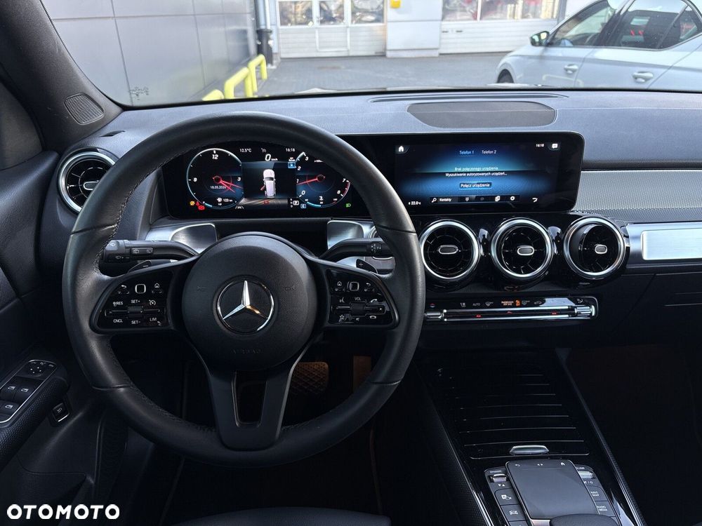 Mercedes-Benz GLB 200 7G-DCT - 16