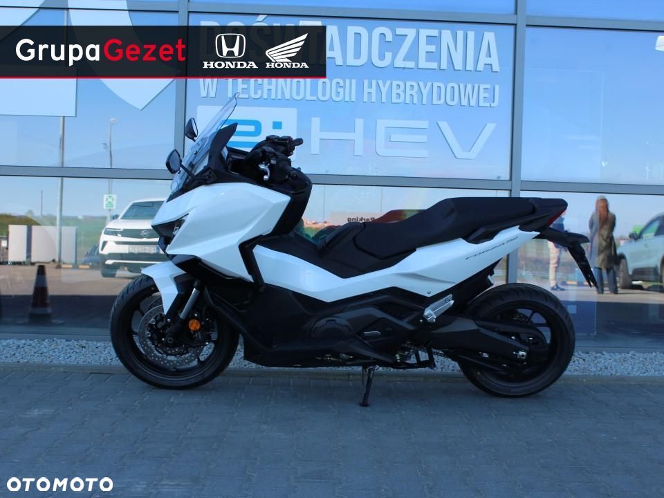Honda NSS - 4