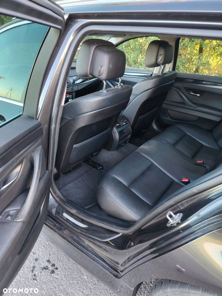 BMW Seria 5 525d xDrive - 8