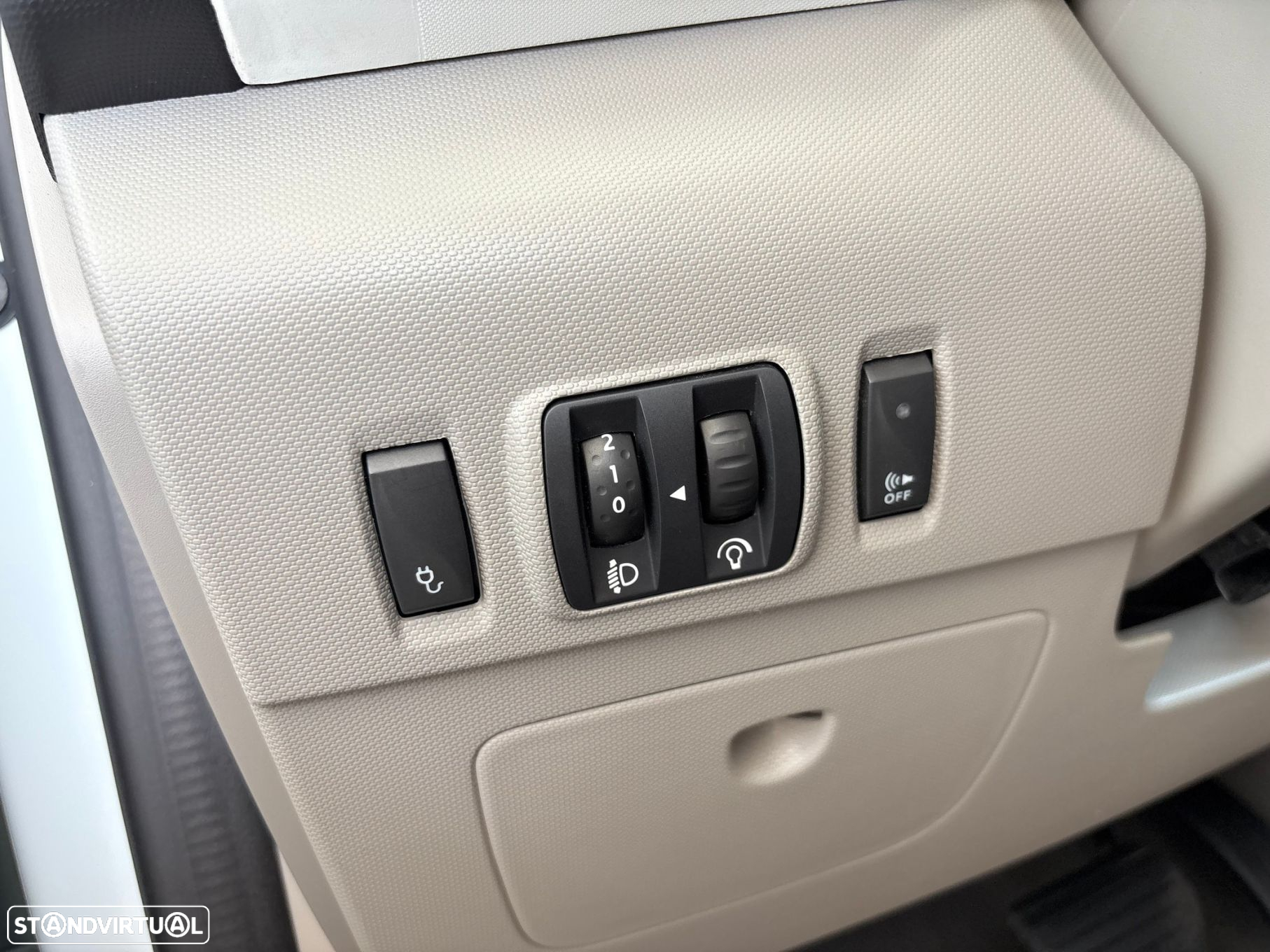 Renault Zoe (c/ Bateria) Life 40 Q90 - 13
