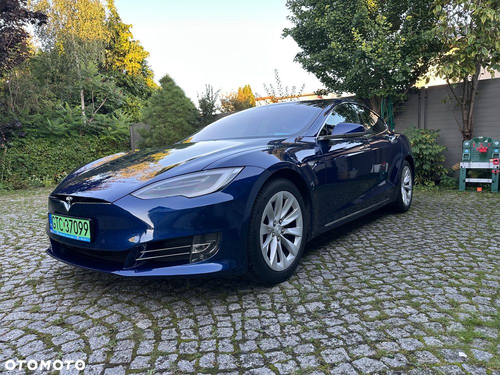 Tesla Model S - 7
