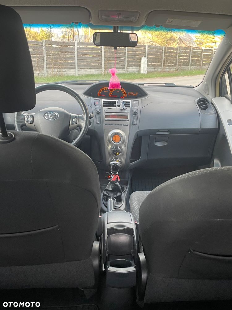 Toyota Yaris 1.33 Sol - 4