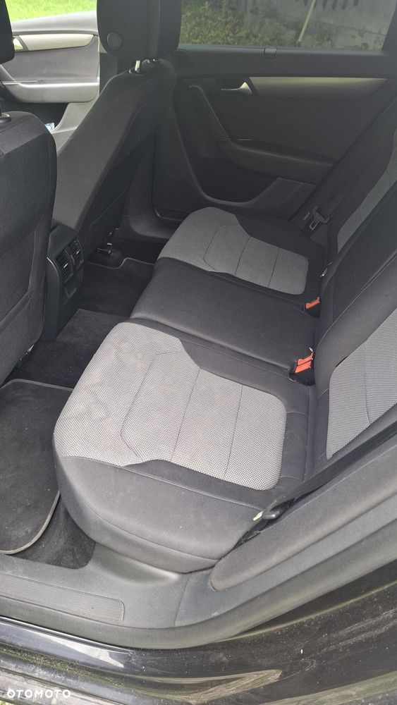 Volkswagen Passat 2.0 TDI DPF Comfortline - 9