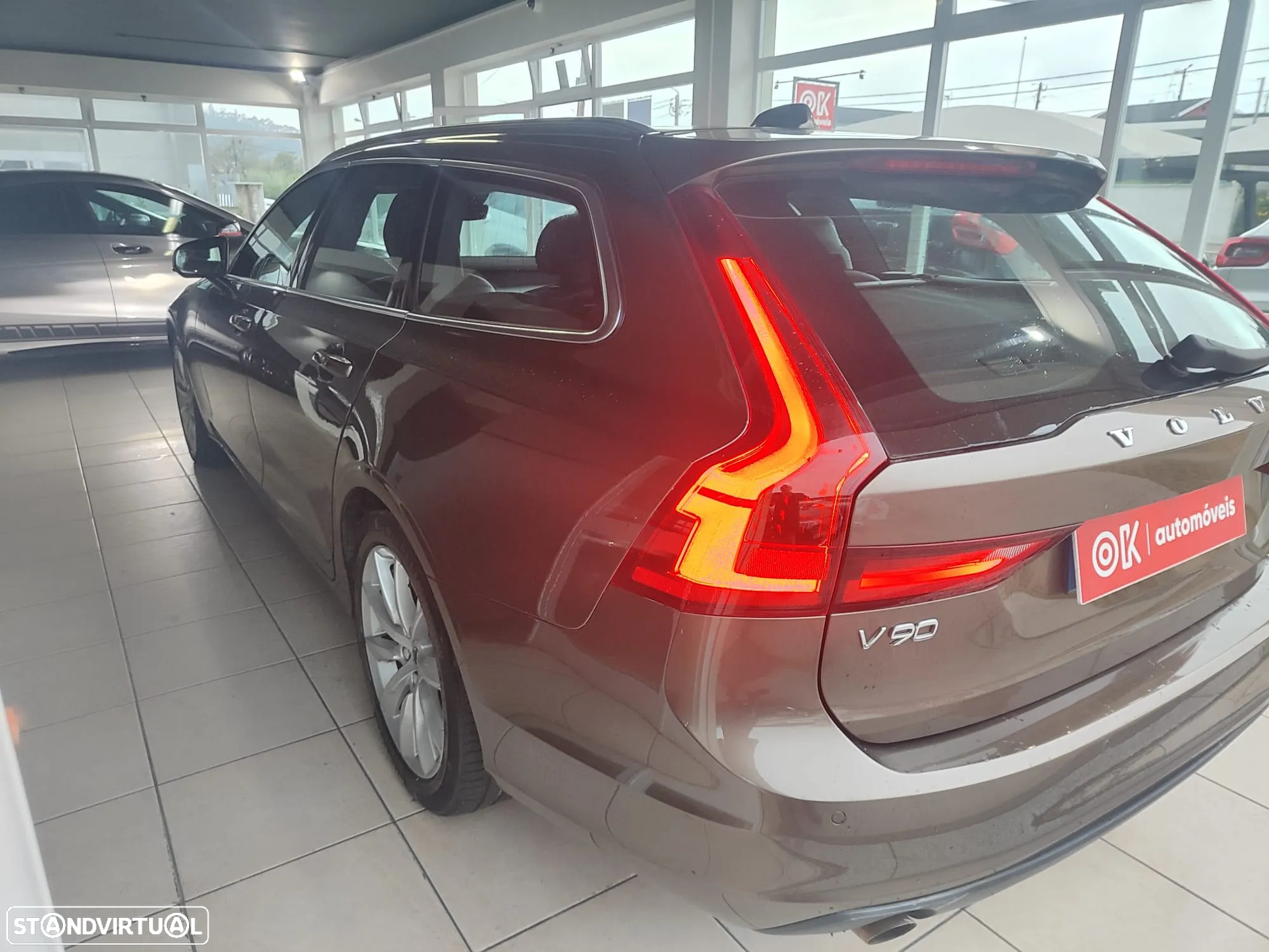 Volvo V90 2.0 D4 Momentum Plus Geartronic - 7