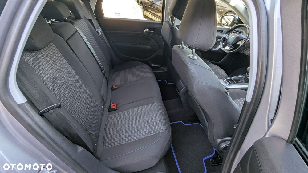 Peugeot 308 - 18