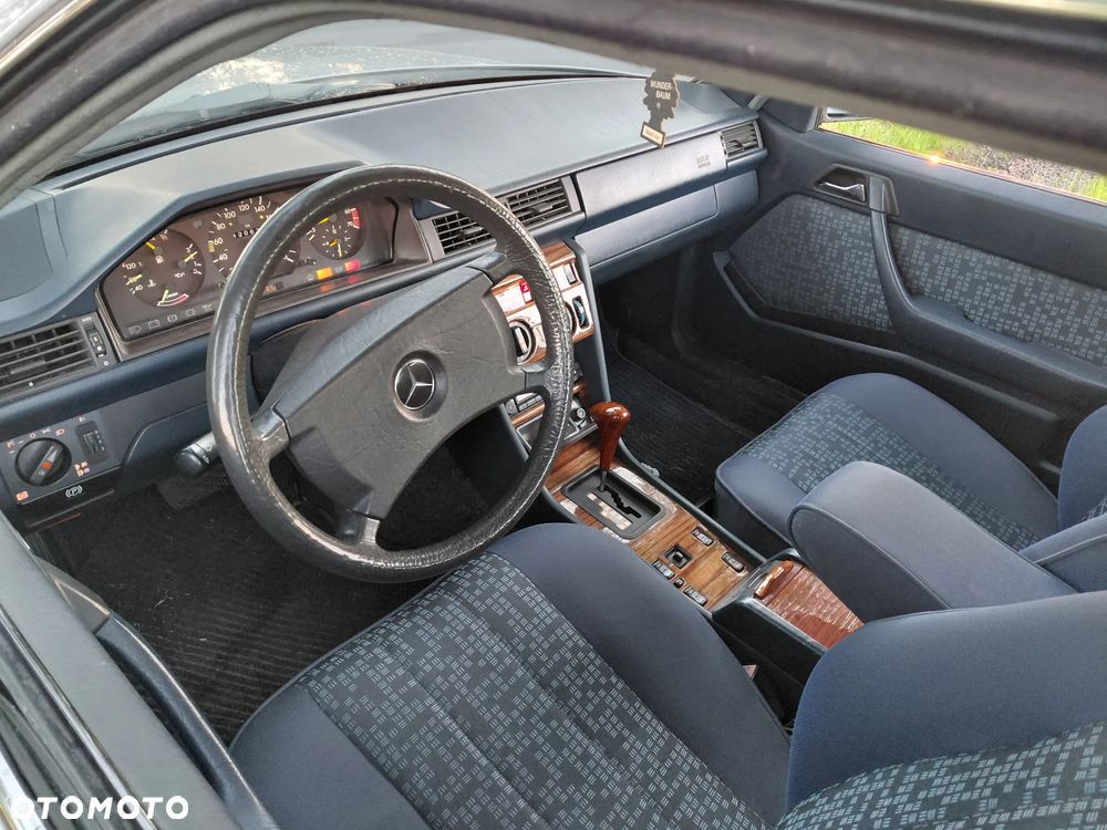 Mercedes-Benz W124 (1984-1993) - 16