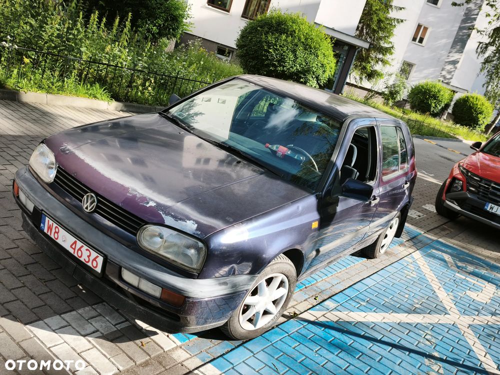 Volkswagen Golf 1.8 CL - 27