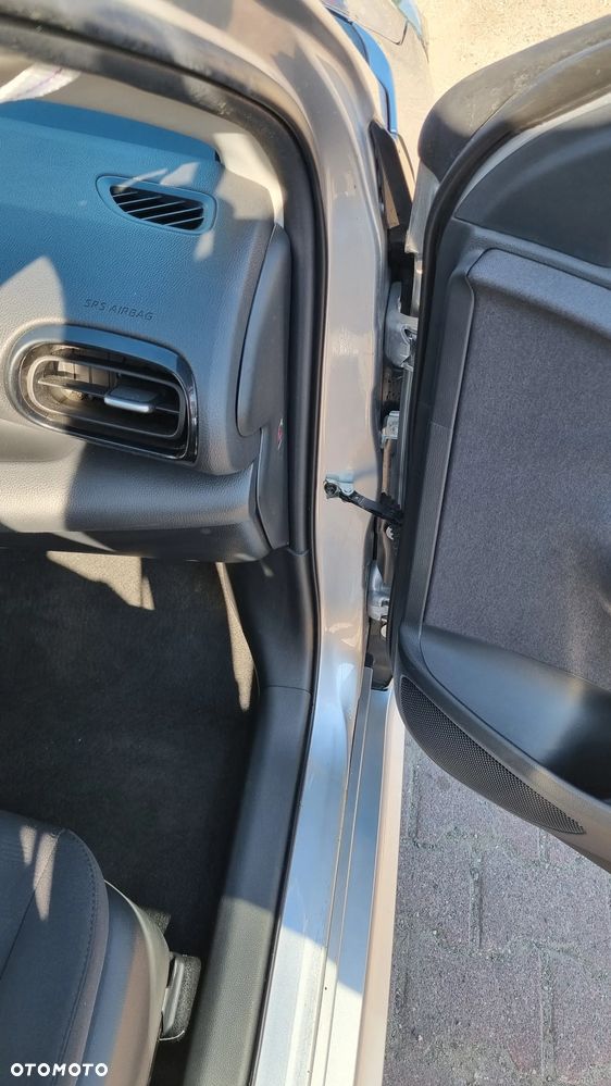 Toyota Yaris Hybrid 1.5 Comfort - 32