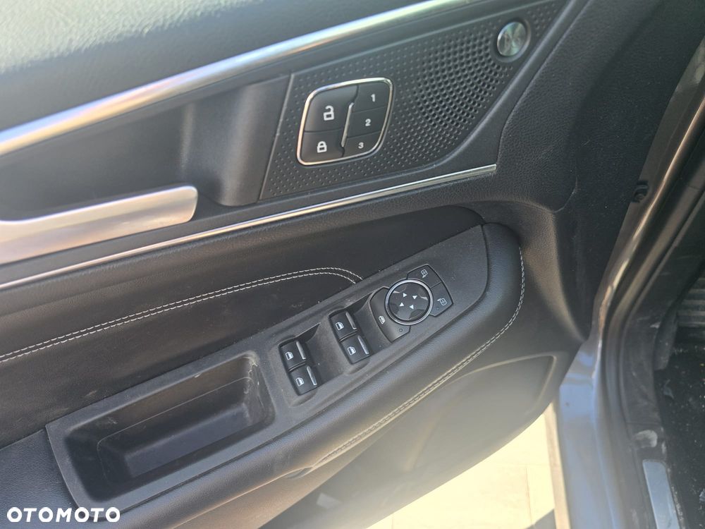 Ford Edge - 11