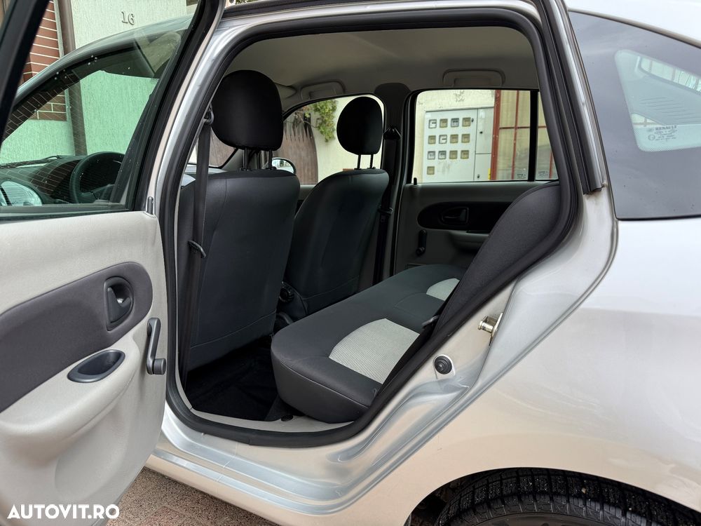 Renault Symbol 1.2 16V Authentique - 9