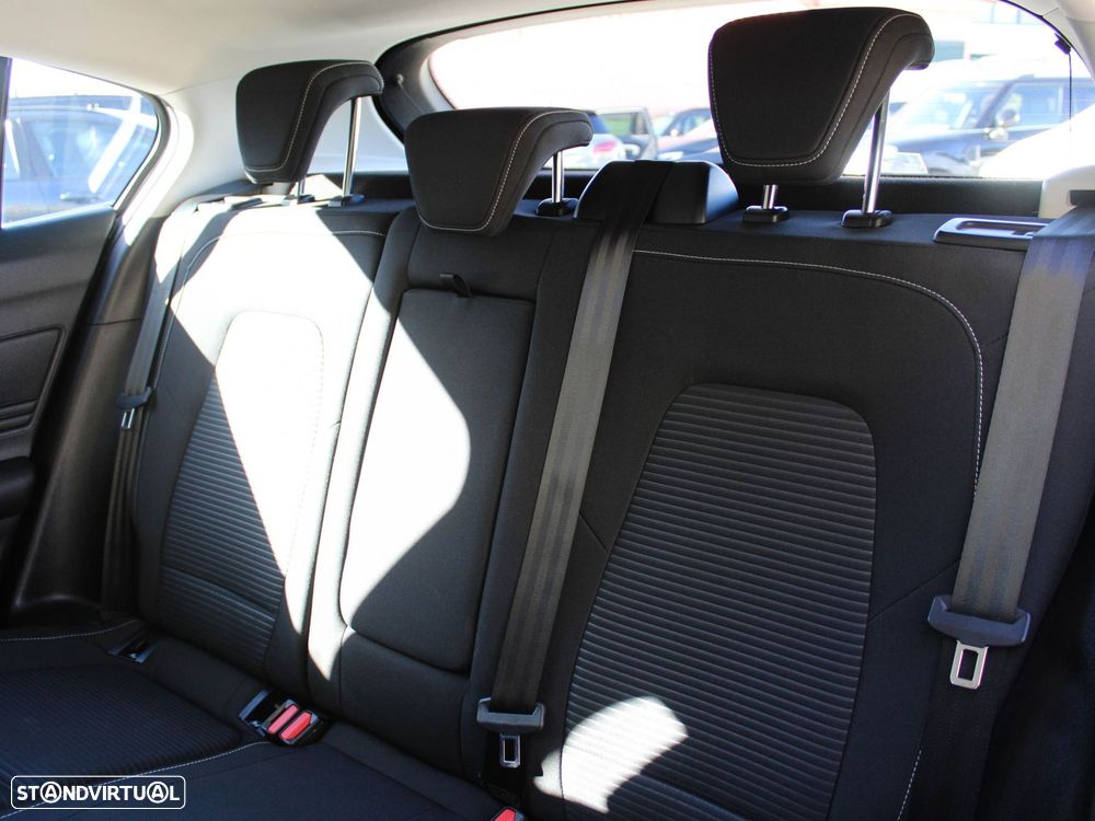 Ford Focus 1.5 TDCi EcoBlue Titanium - 54