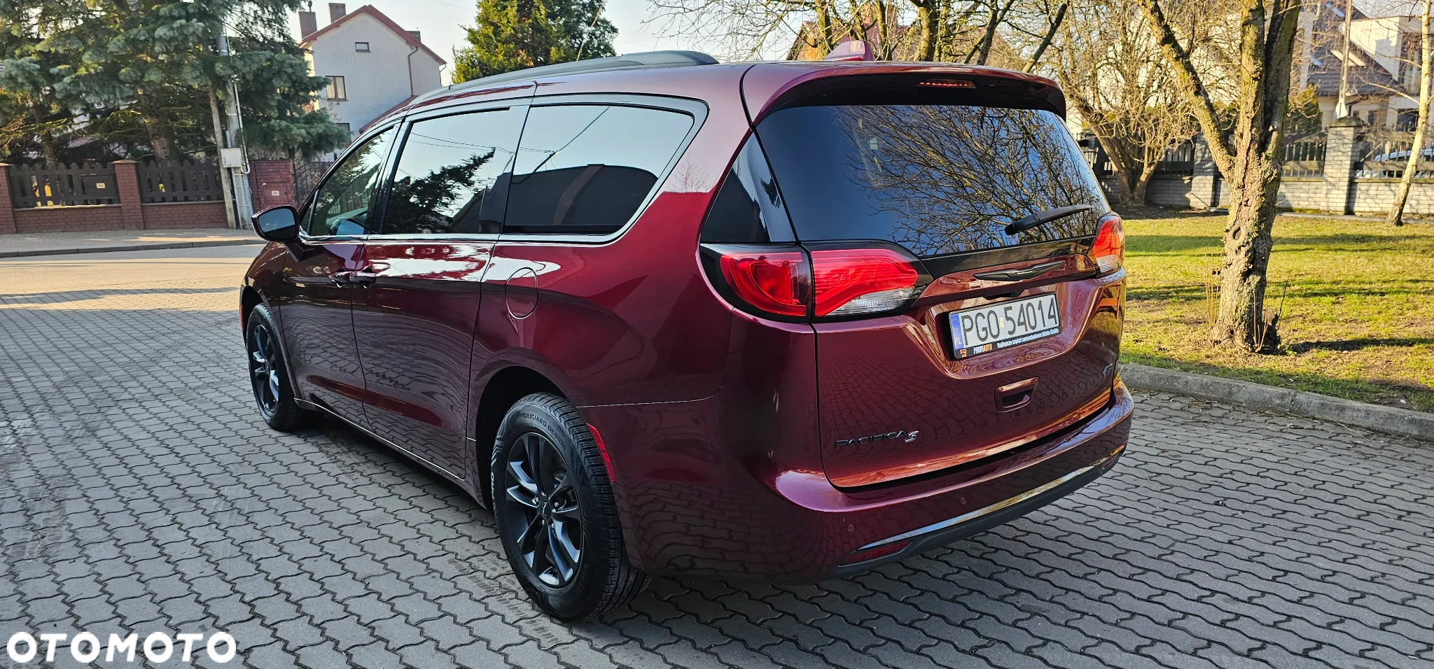 Chrysler Pacifica - 5