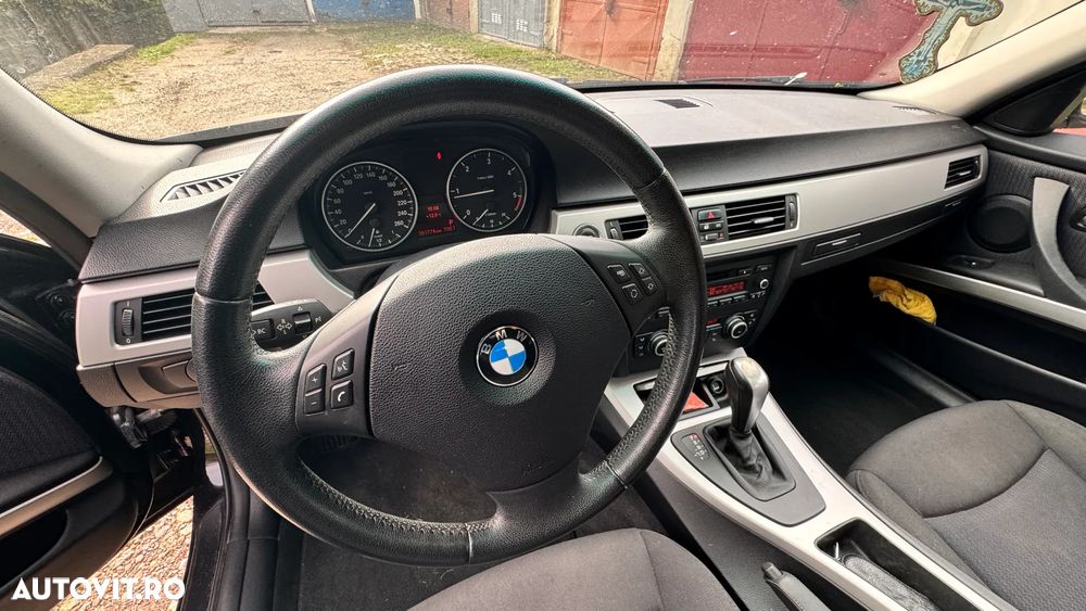 BMW Seria 3 - 12