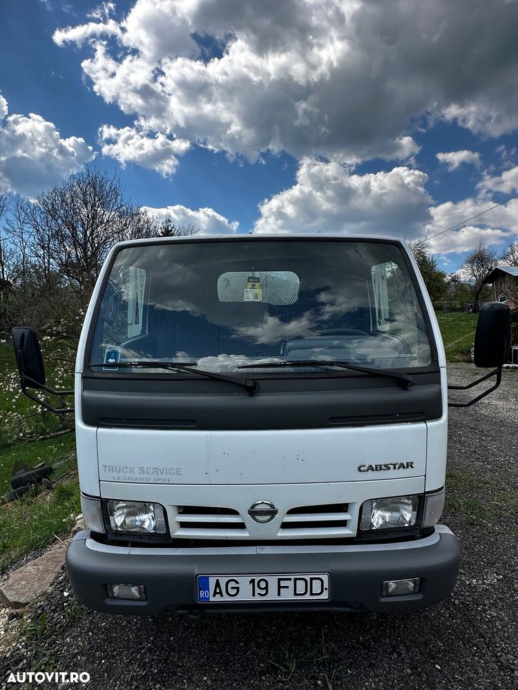 Nissan Cabstar - 1
