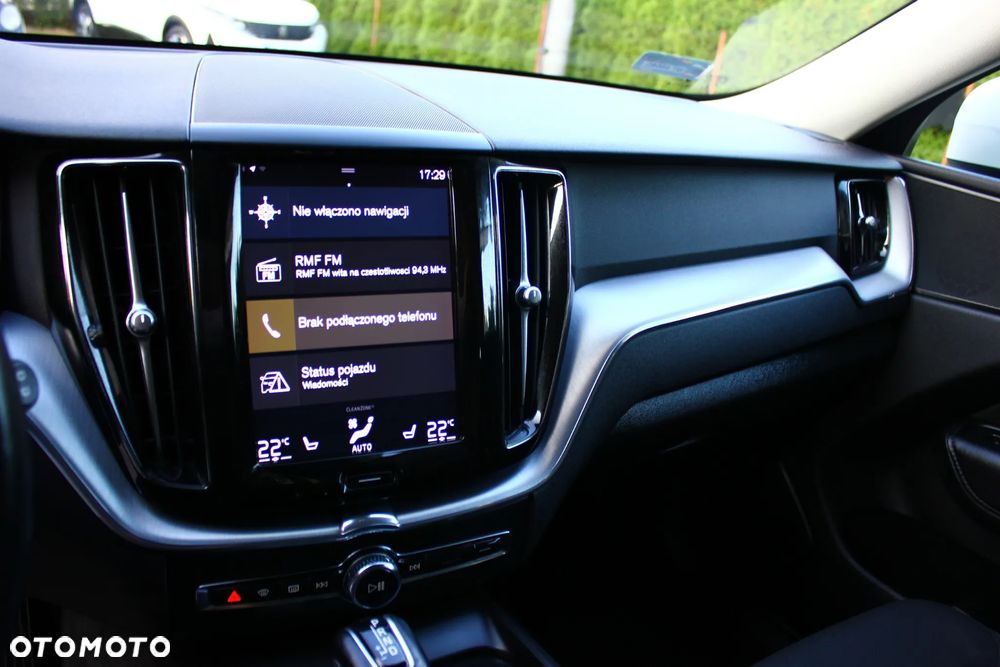 Volvo XC 60 D4 Momentum Pro - 29